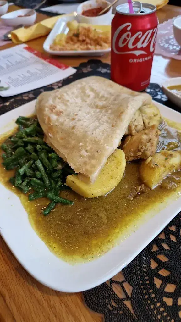 Richard Regensburg_Warung Asmara_Hoogezand_reseña