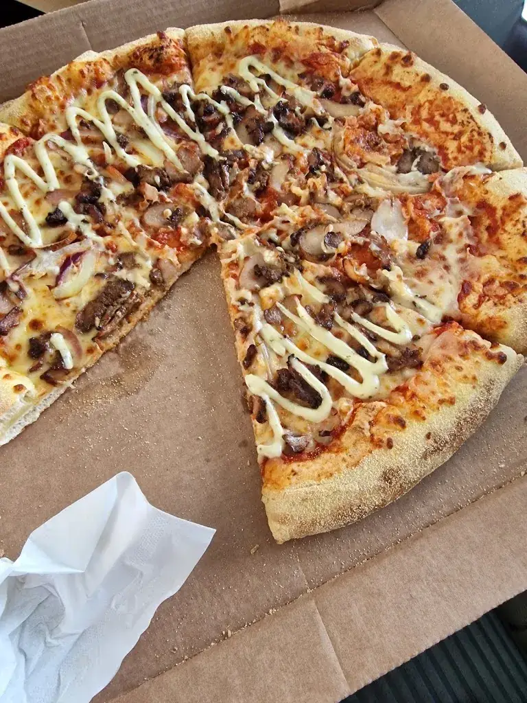 Domino's Pizza_Hoogezand_slider_image_3