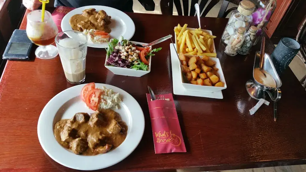 Tatiana Lief_Paviljoen De Rietzoom_Kropswolde_reseña