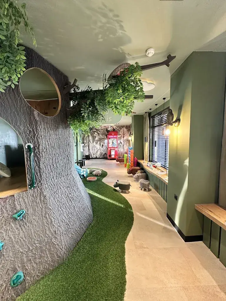 Frank W. W. Dr._Van der Valk Hotel Groningen - Zuidbroek A7_Zuidbroek_review