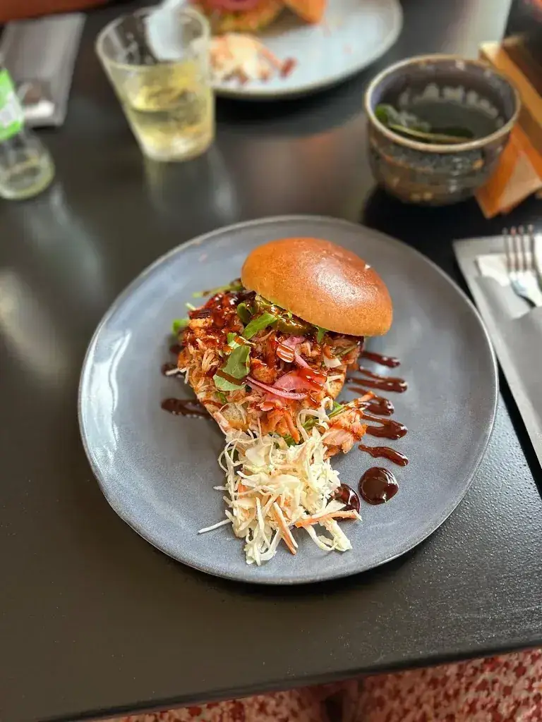 Dominique Dieleman_Bij Happie_Oldehove_review