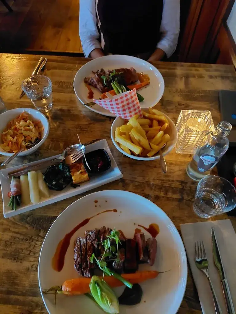 Leah Kilian_Steakhouse André Dokter_Briltil_review