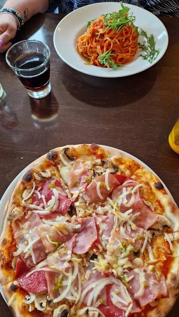 Menu_Ristorante Pizzeria La Fontana_Zuidhorn_image_1