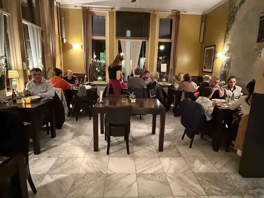 Ristorante Pizzeria La Fontana restaurant in Zuidhorn