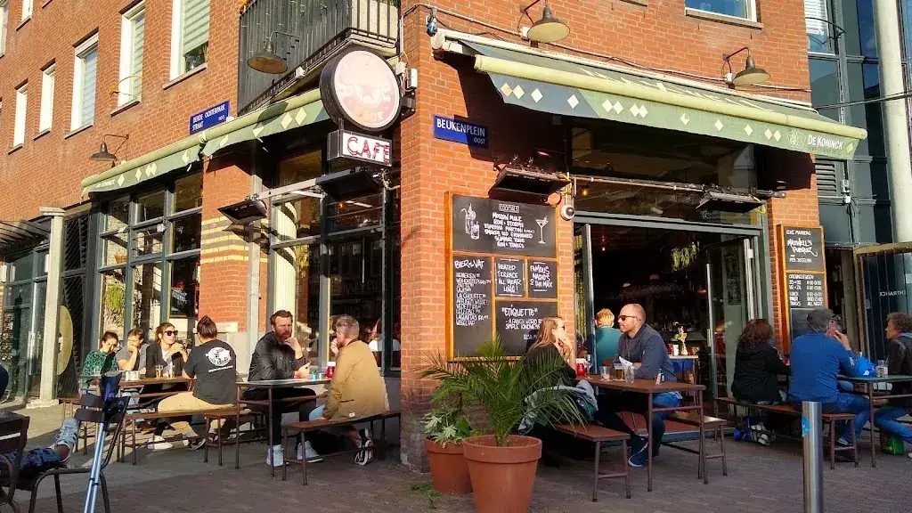 Café Maxwell restaurant in Amsterdam