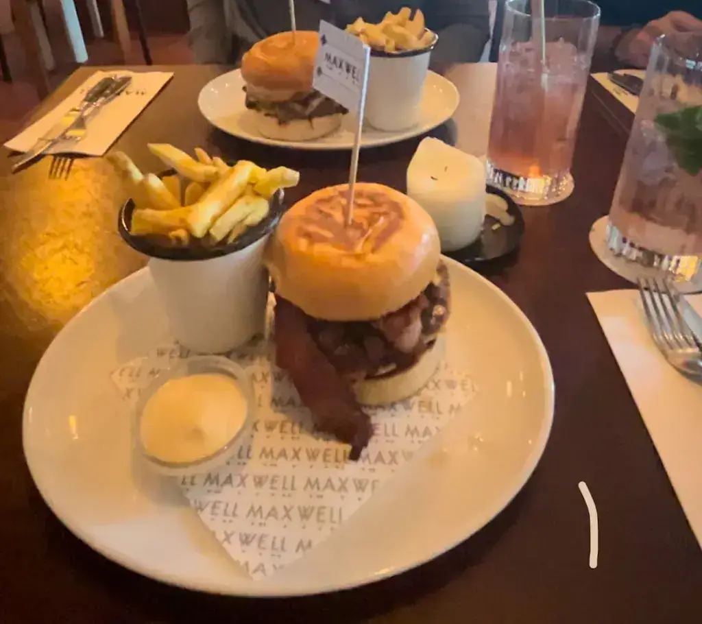 Café Maxwell_Amsterdam_slider_image_3