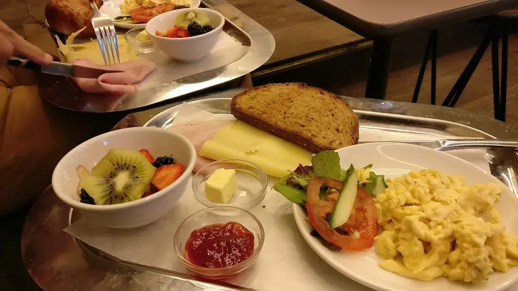 Menu_Bar Bukowski_Amsterdam_image_7