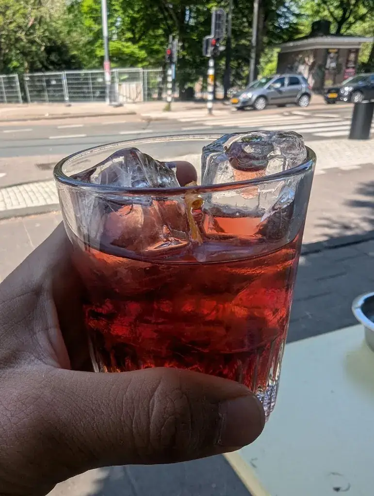 Julien van der waal_Bar Bukowski_Amsterdam_review