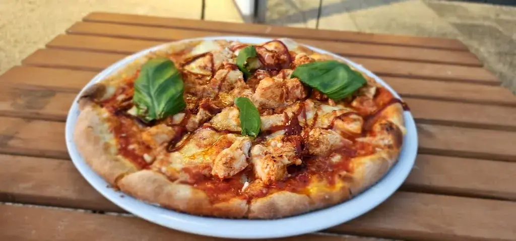 Mutaz Sabouni_De Pyramide_Scheemda_review