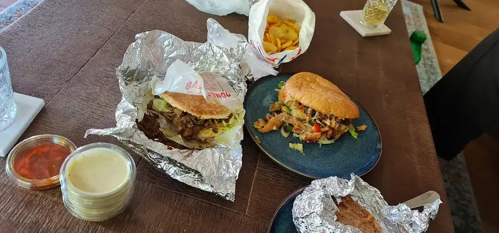 Reinier Hut_Restaurant Side_Siddeburen_review