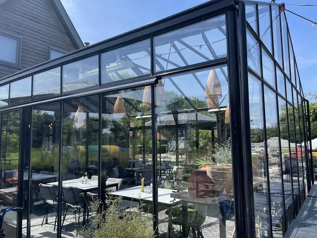 Thomas Eldblom_De Jongens uit de buurt_Winsum_recensione