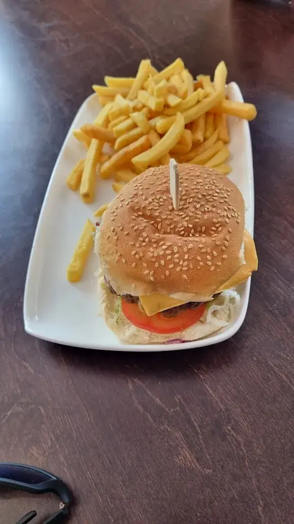 Menu_Lunchroom snackbar Obergum_Winsum_immagine_8