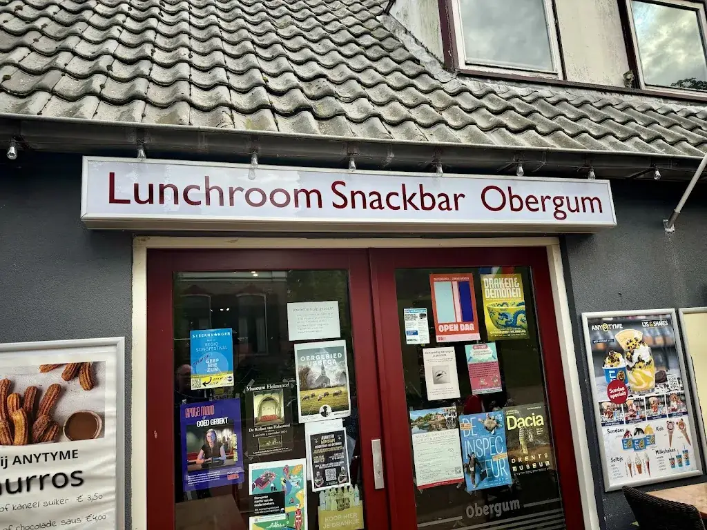 Oliver Sundermann_Lunchroom snackbar Obergum_Winsum_recensione