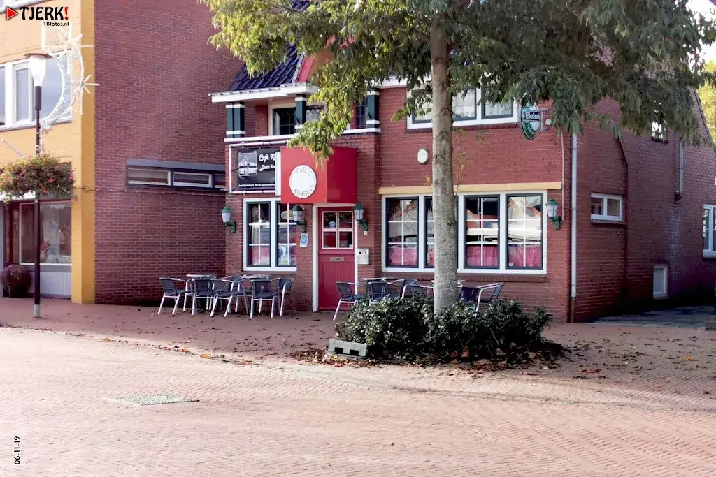 Café Kombuys restaurant in Uithuizermeeden