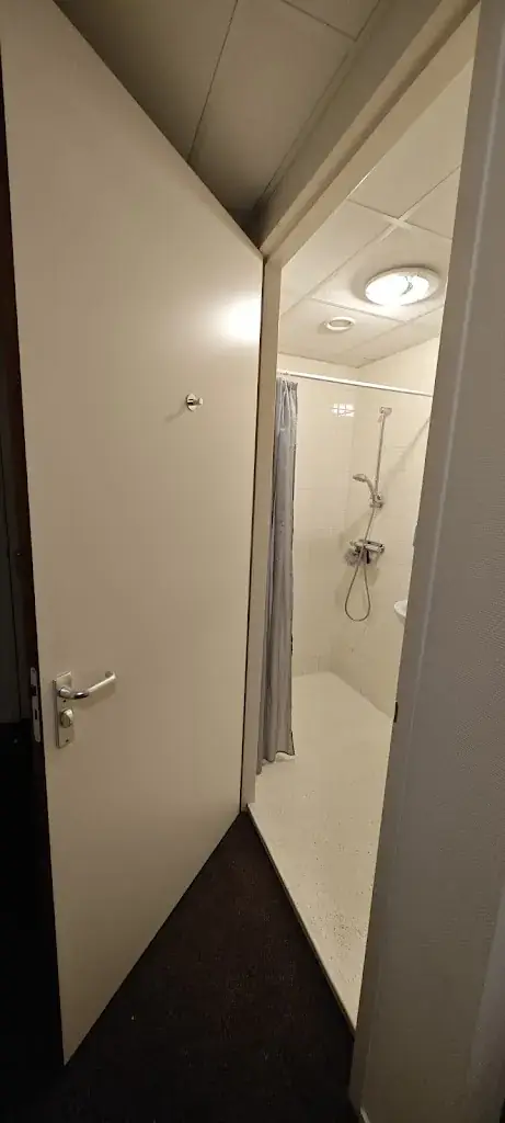 Vlad M_Hotel Eckhardt Uithuizen / Eemshaven_Uithuizen_review