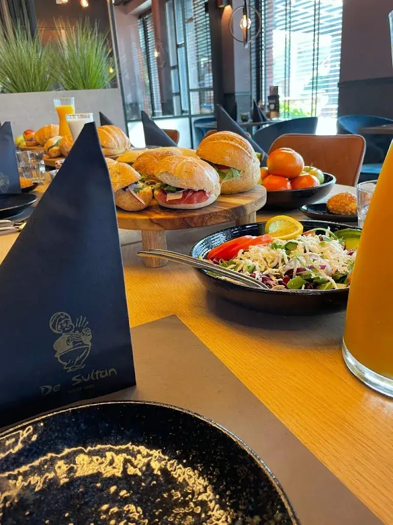 Turks Specialiteiten Restaurant De Sultan_Vlagtwedde_slider_image_3