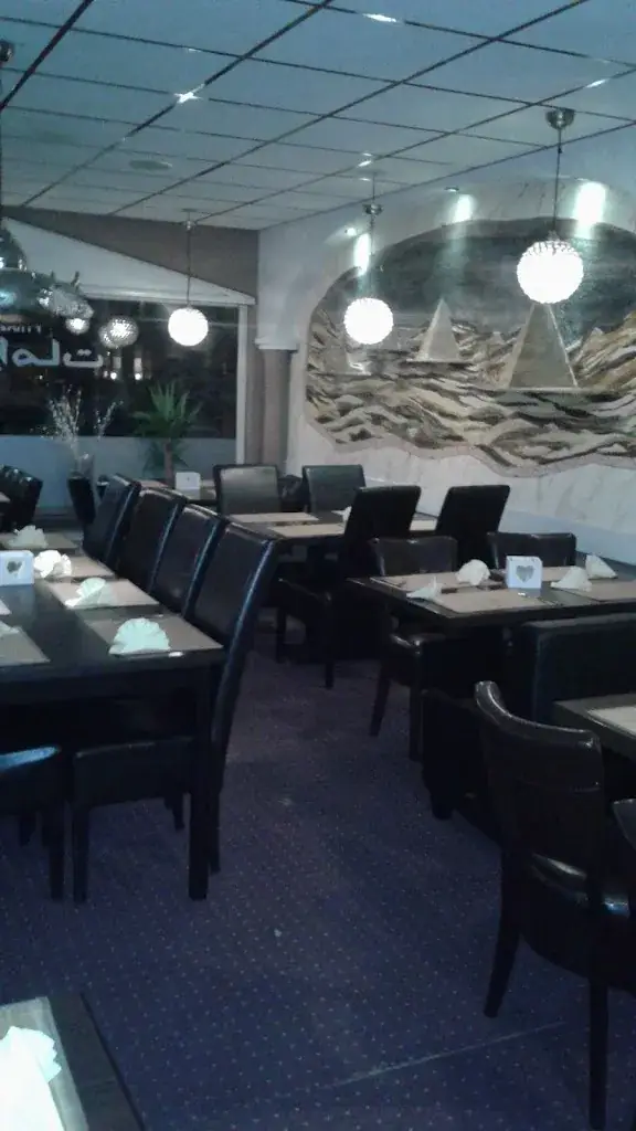 Pyramide restaurant in Apel