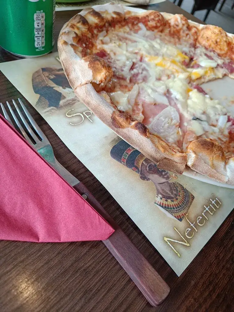 Pyramide_Apel_slider_image_3