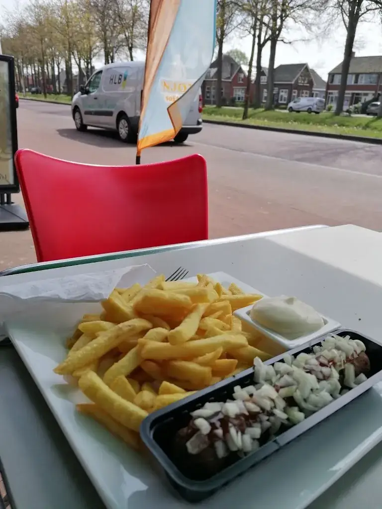 Otto Lip_Arends Cafe & Lunchroom_Apel_review
