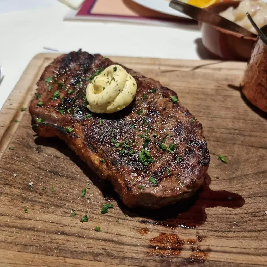 Menu_Steakhouse Léon 🥩_Amstenrade_image_1