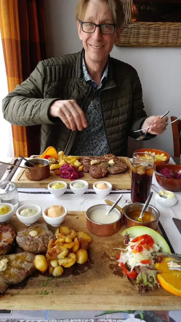 Menu_Steakhouse Léon 🥩_Amstenrade_image_4