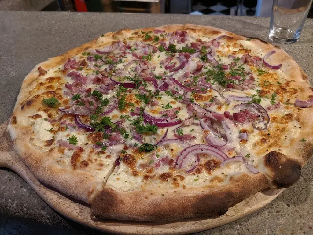 Jason Rodger_The Slice of Life_Amstenrade_review