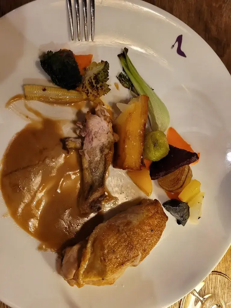 Vinciane Klein_Mrs. Robinson_Beek_review