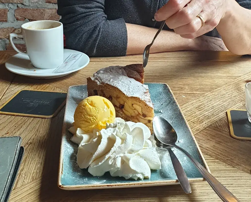 Penelope Marks_Lunchroom 't Zoete Genot_Arcen_review