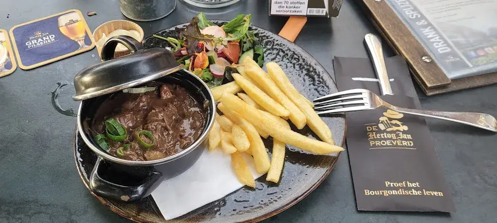 Sjaak van der Heide_Bier- en eetcafé de Hertog Jan Proeverij_Arcen_review