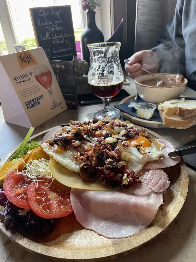 Irina Golosova_Eetcafé De Troubadour B.V._Beesel_review