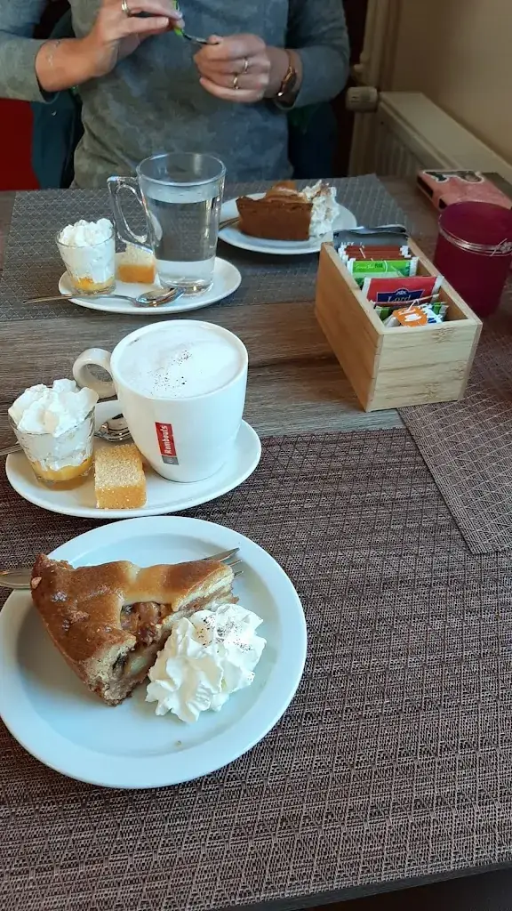 Andrew van den Ancker_Brasserie VIOS_Beringe_review