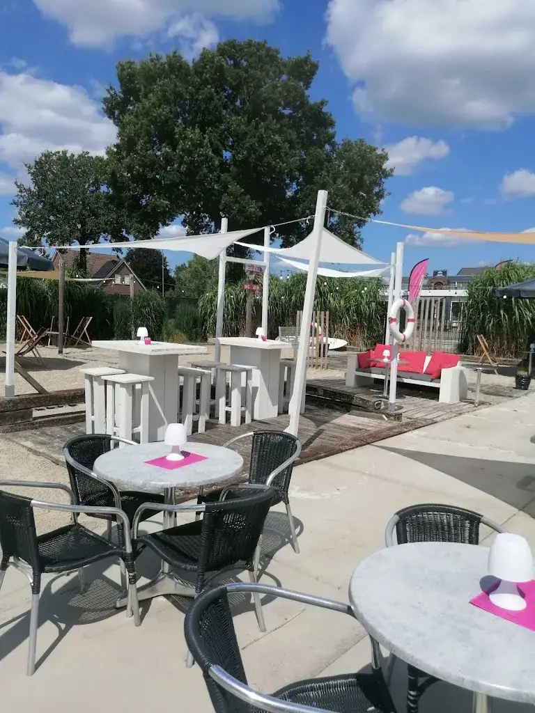 Brasserie VIOS restaurant in Beringe