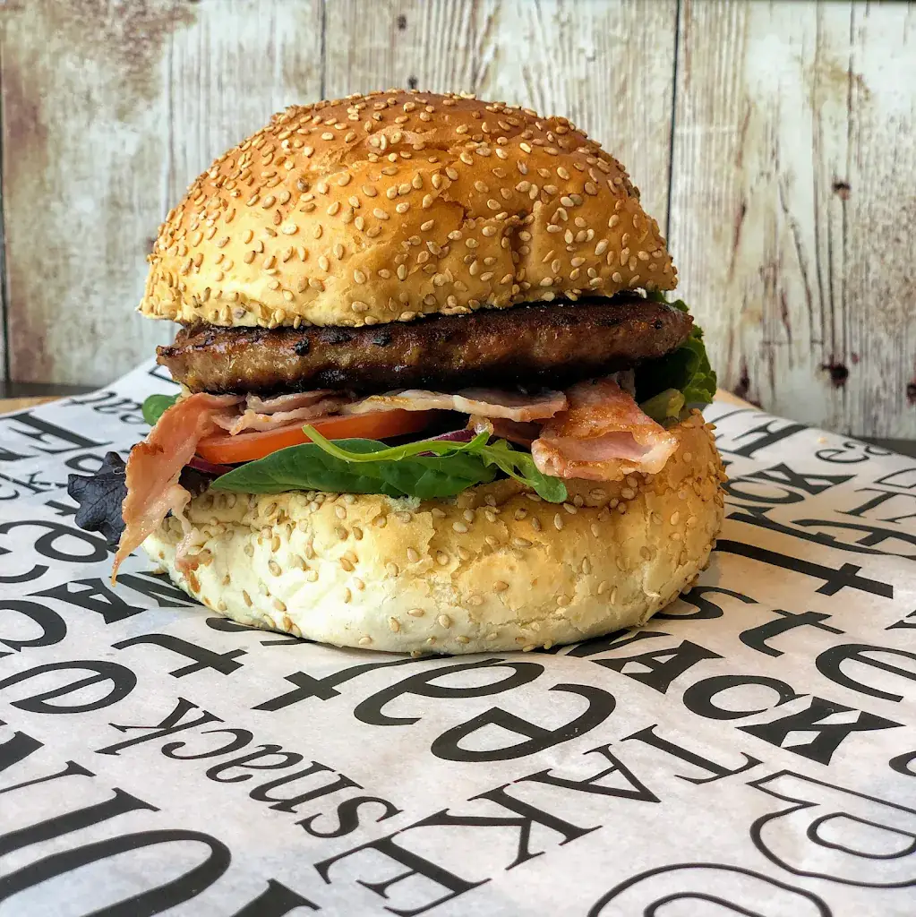 Plaza Beringe restaurant in Beringe