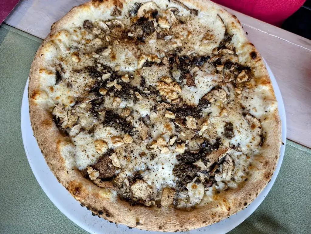 Menu_Pizza @Hoeve Cobelli_Noorbeek_image_9