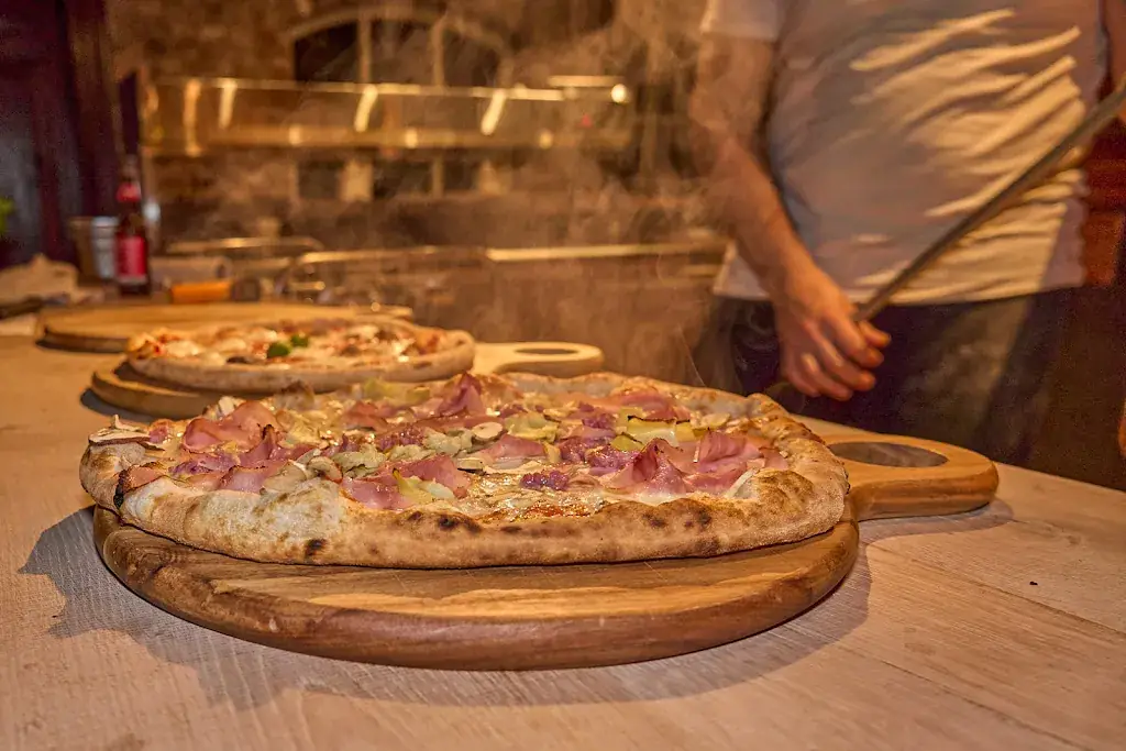 Pizza @Hoeve Cobelli_Noorbeek_slider_image_3