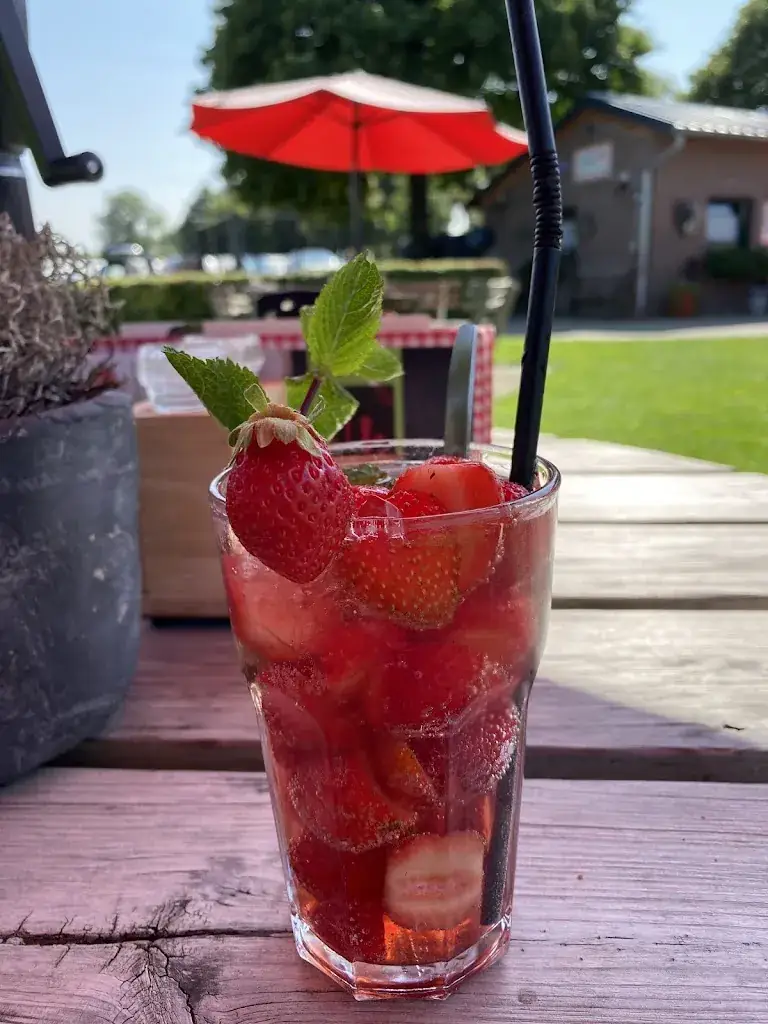 Alyona Gorlushko_De Zeute Aardbei_Noorbeek_review