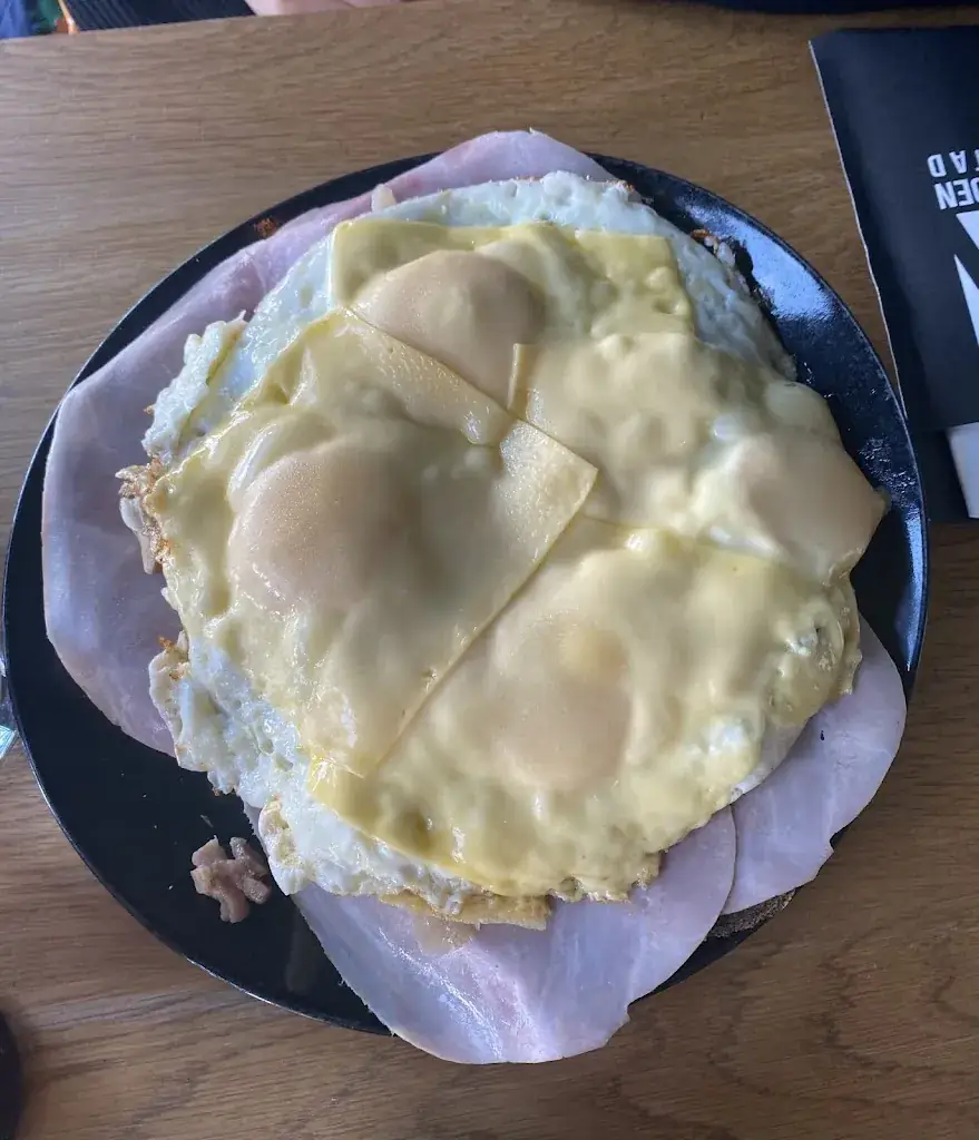 Georgios Karaferis_Paviljoen Nijstad_Hoogeveen_review