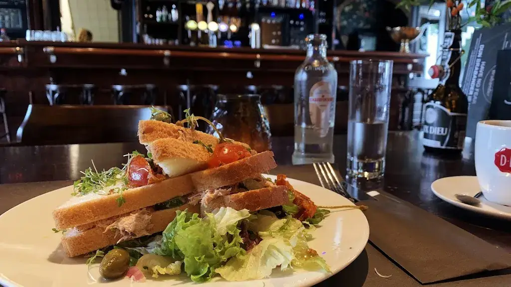 Manfred Ham_Grand Café Dun Brabander_Made_review