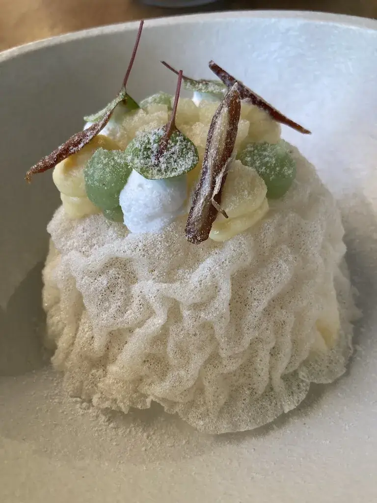 Iris_De jongens van zand en klei_Breda_review