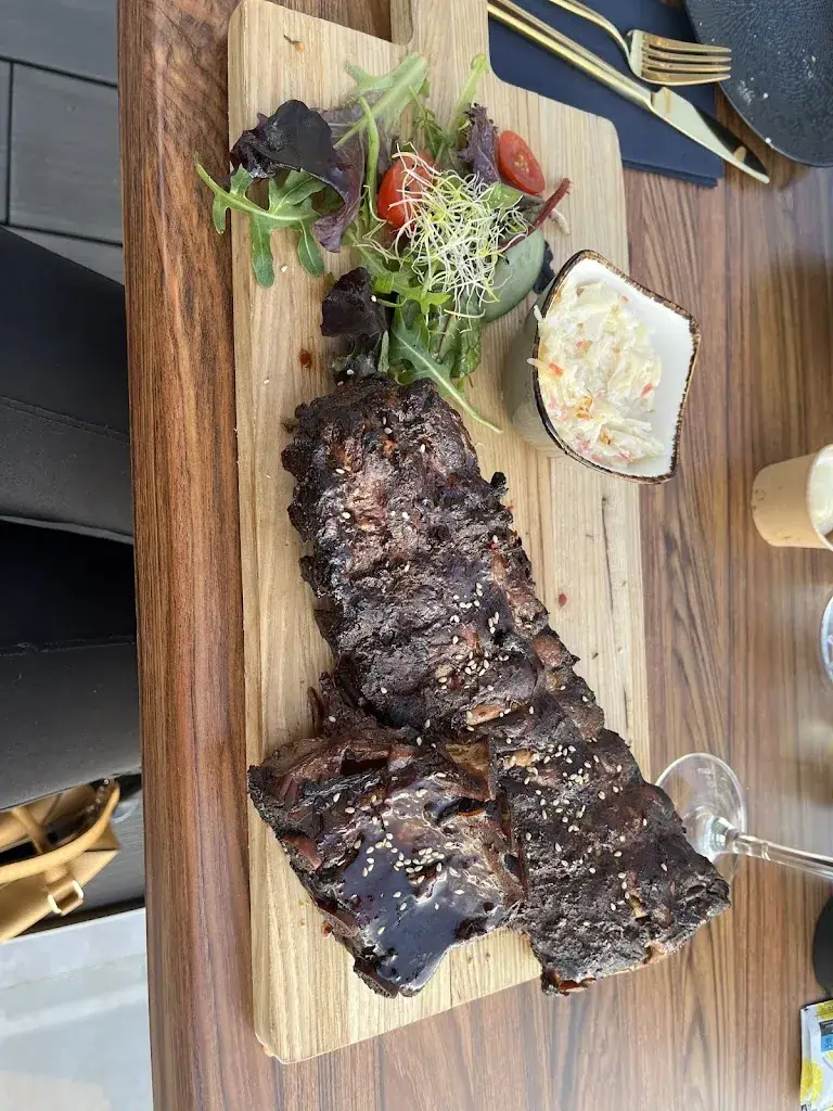 Jeannie Cook_Riverside Lounge Maasbracht_Maasbracht_review