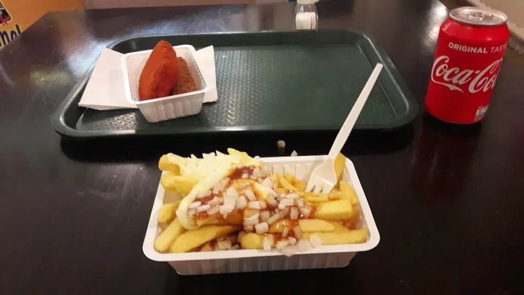 Milko Waarsenburg_Cafetaria aan de Mert_Maasbracht_avis