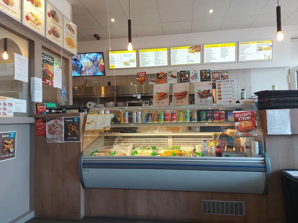 Cafetaria aan de Mert restaurant in Maasbracht