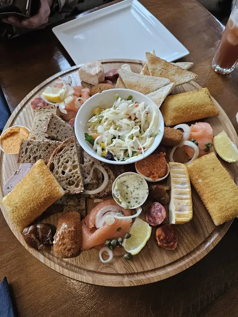 High Noon restaurant in Heerlen