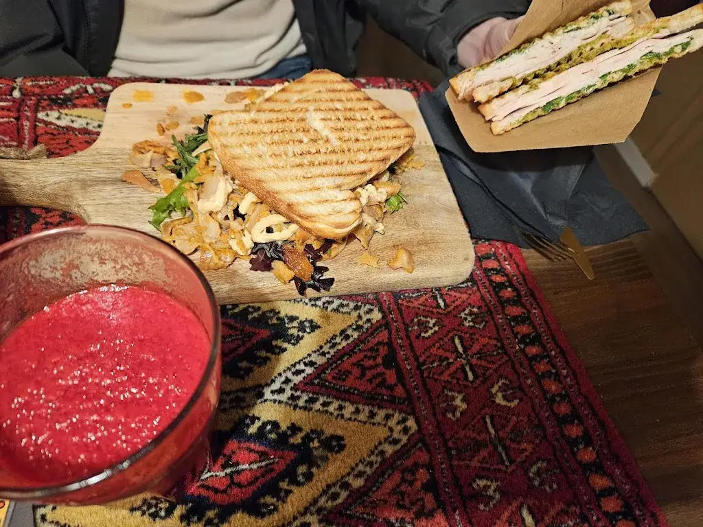 Anshya Unknown_Pat's Tosti Bar_Heerlen_review