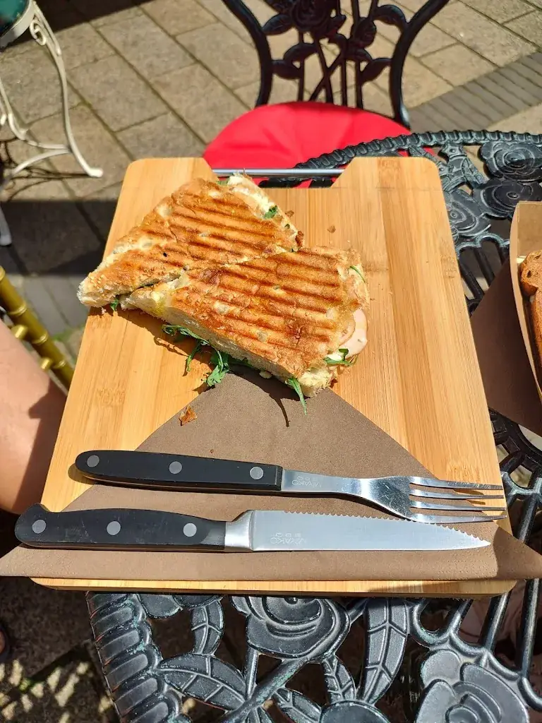 Will ToLive_Pat's Tosti Bar_Heerlen_review