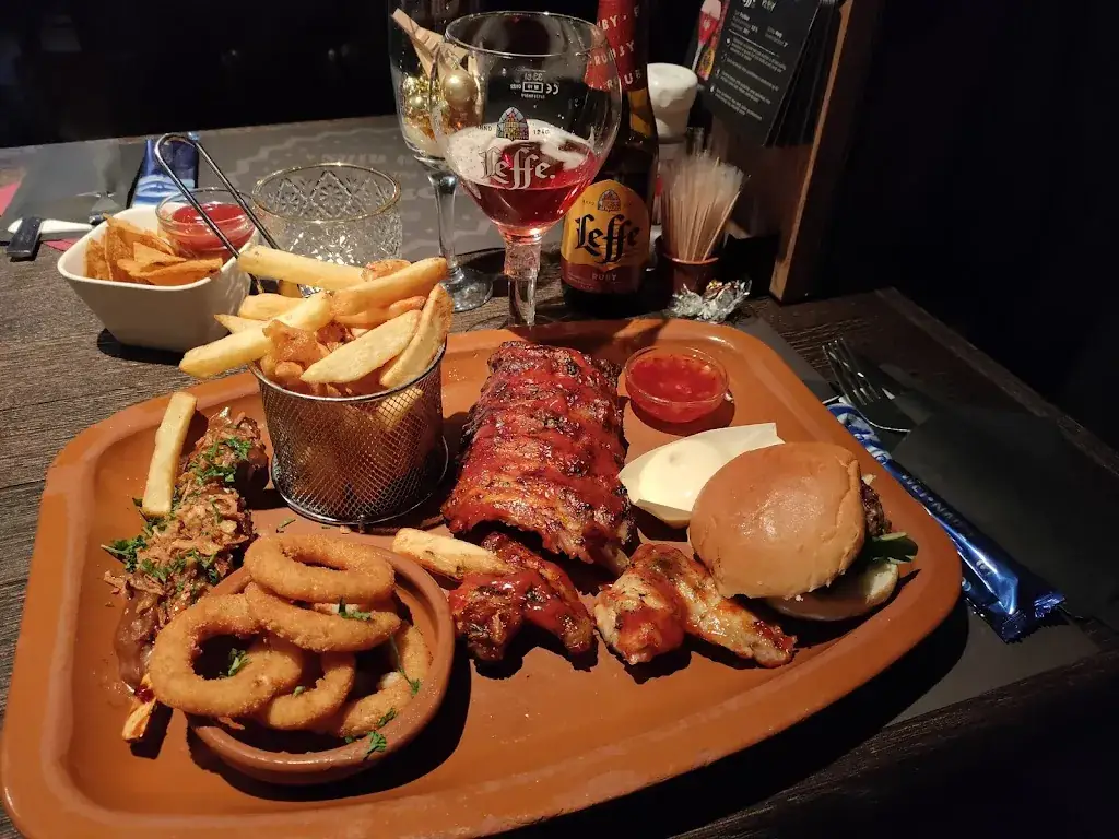 Zeyun Hu_Ronnie's BBQ Ribs_Heerlen_review