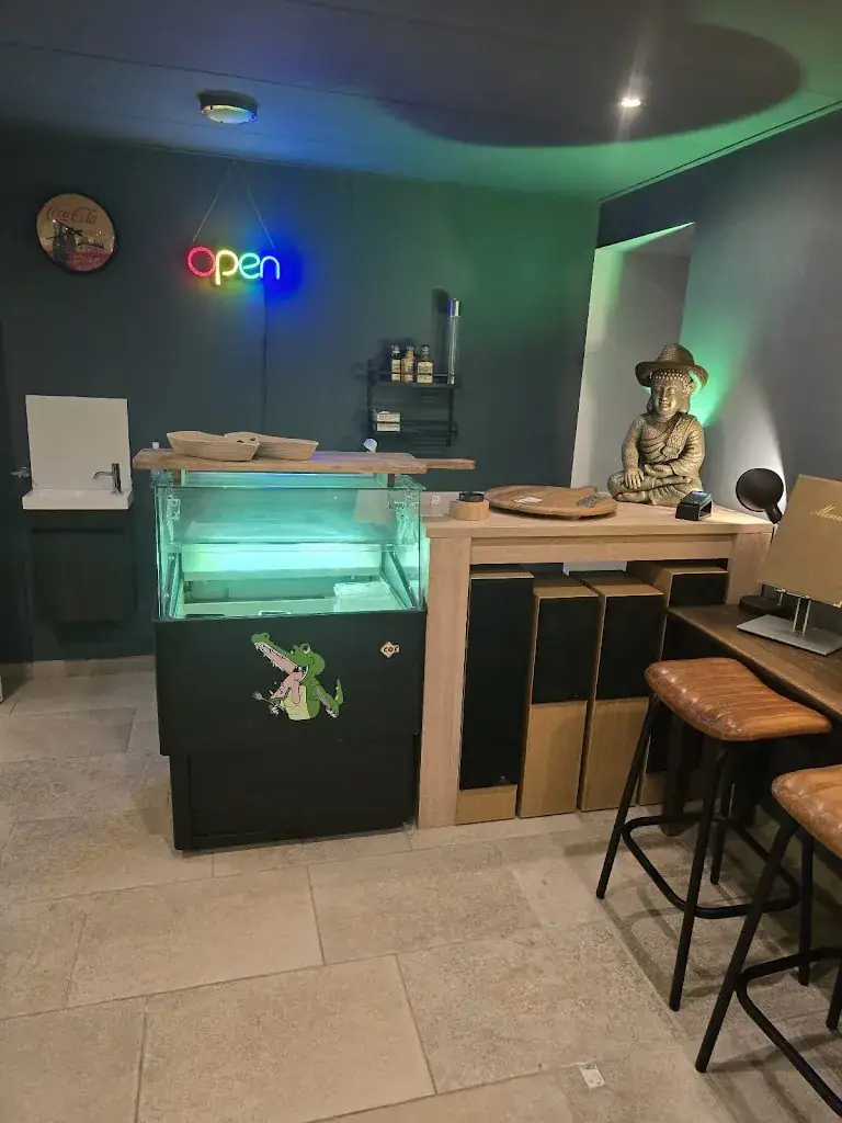 M V_Shabbas saté_Heerlen_review