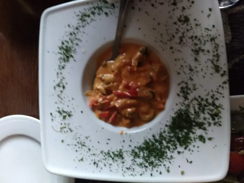 Antonia Volpe_Santorini Restaurant_Doenrade_review