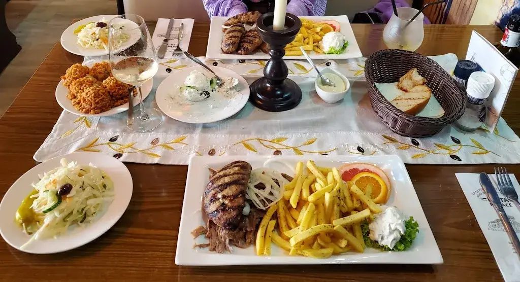 LiminalLaziness_Restaurant Kreta Palace_Sittard_review