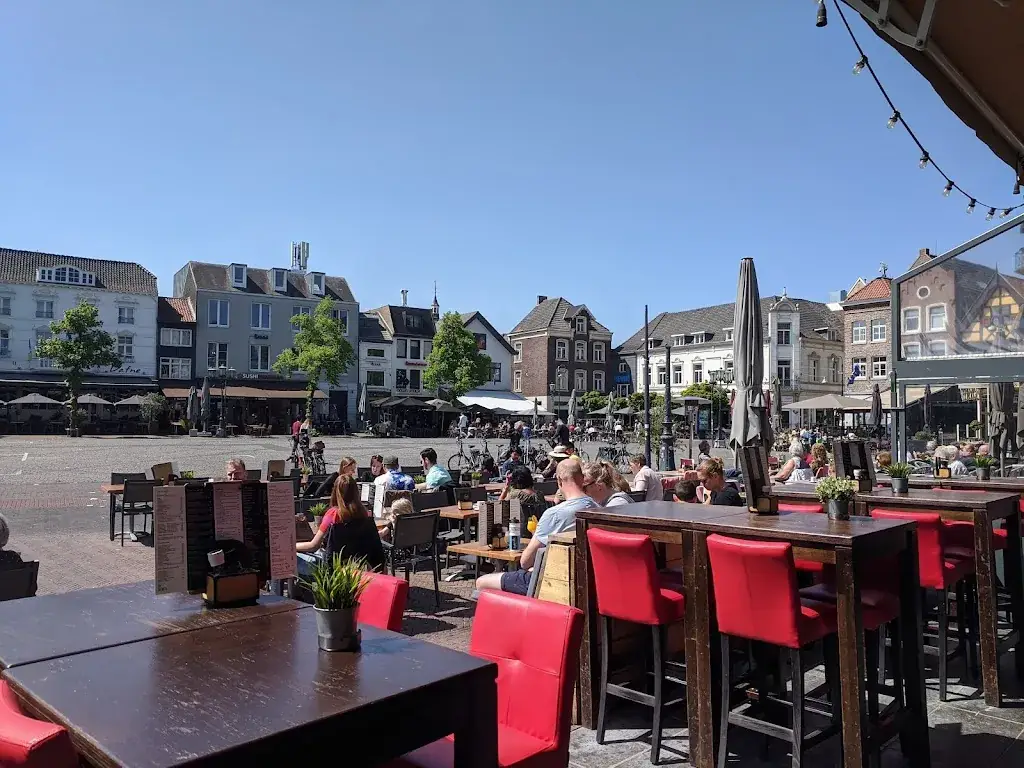 Eetcafé en Restaurant De Buren restaurant in Sittard